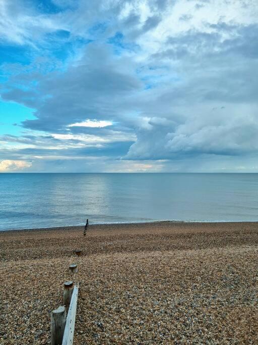 Rock House Deal Kent, Central Eclectic Boho Seaside Villa ภายนอก รูปภาพ